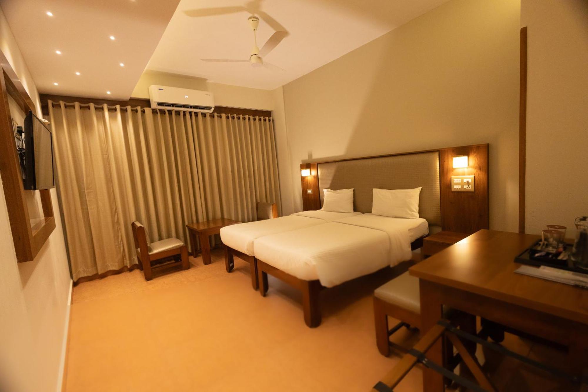 The Nisha Continental Villa Kottayam Exterior photo